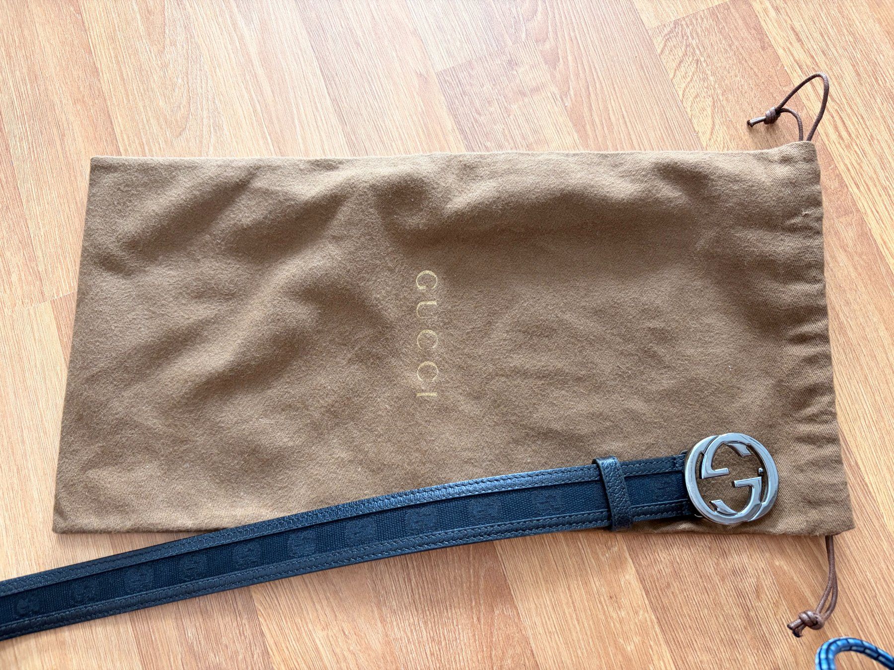 Gucci Cinture: Gucci Ledergürtel dunkelblau – Usato da Frick venduto da atr_wf8r 2