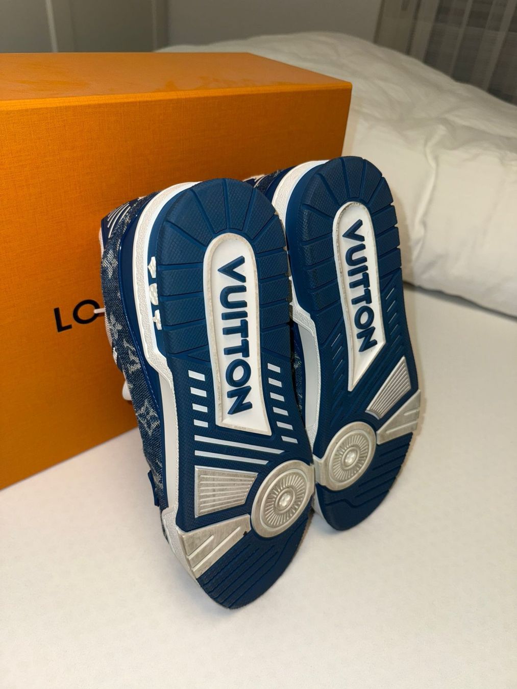 Louis Vuitton Scarpe da uomo: Louis Vuitton LV Trainer Monogram Denim "Blue/White" – Usato da Langnau i. E. venduto da dis_tc9q 1