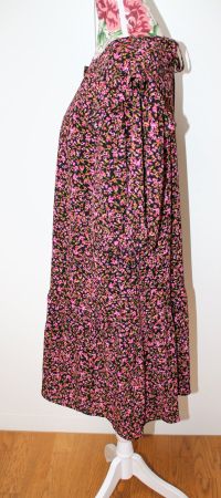 Kleid Blumen von DIVIDED im Retro-Style Boho von H&M VINTAGE