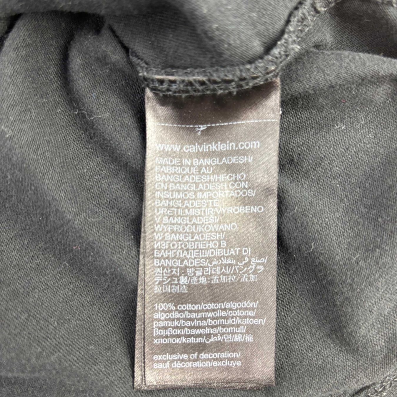 Calvin Klein T-Shirts: Calvin Klein T-Shirt Grösse L MYSECONDHAND – Neu (gemäss Beschreibung) aus Bülach von secondo. 4