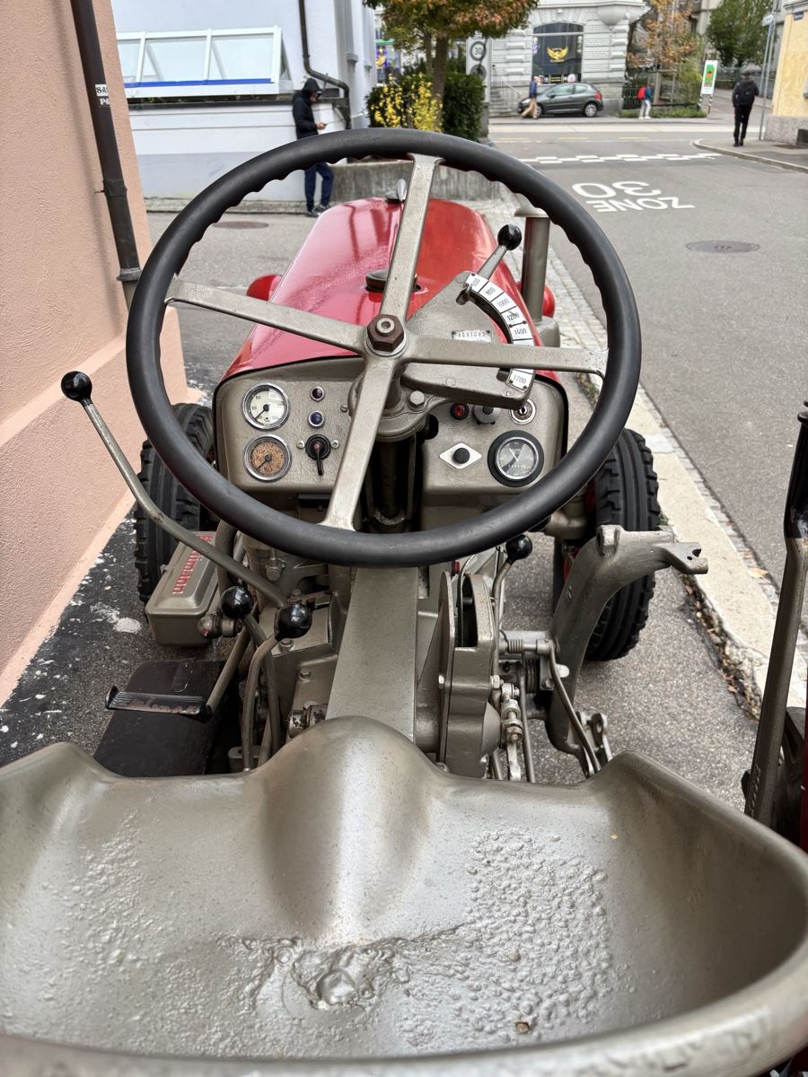 Hürlimann Trattori: Hürlimann D 80 Oldtimer Traktor ab Platz – Usato da Engelburg venduto da schrotti02 5
