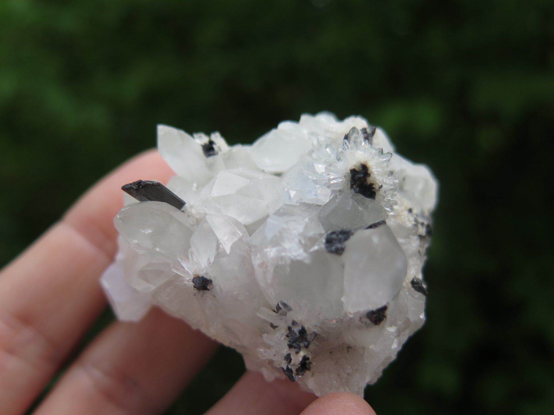 Mineralien & Heilsteine: Bergkristall mit Hübnerit – Gebraucht aus Schaffhausen von Yamakana51L8736OQ8 7