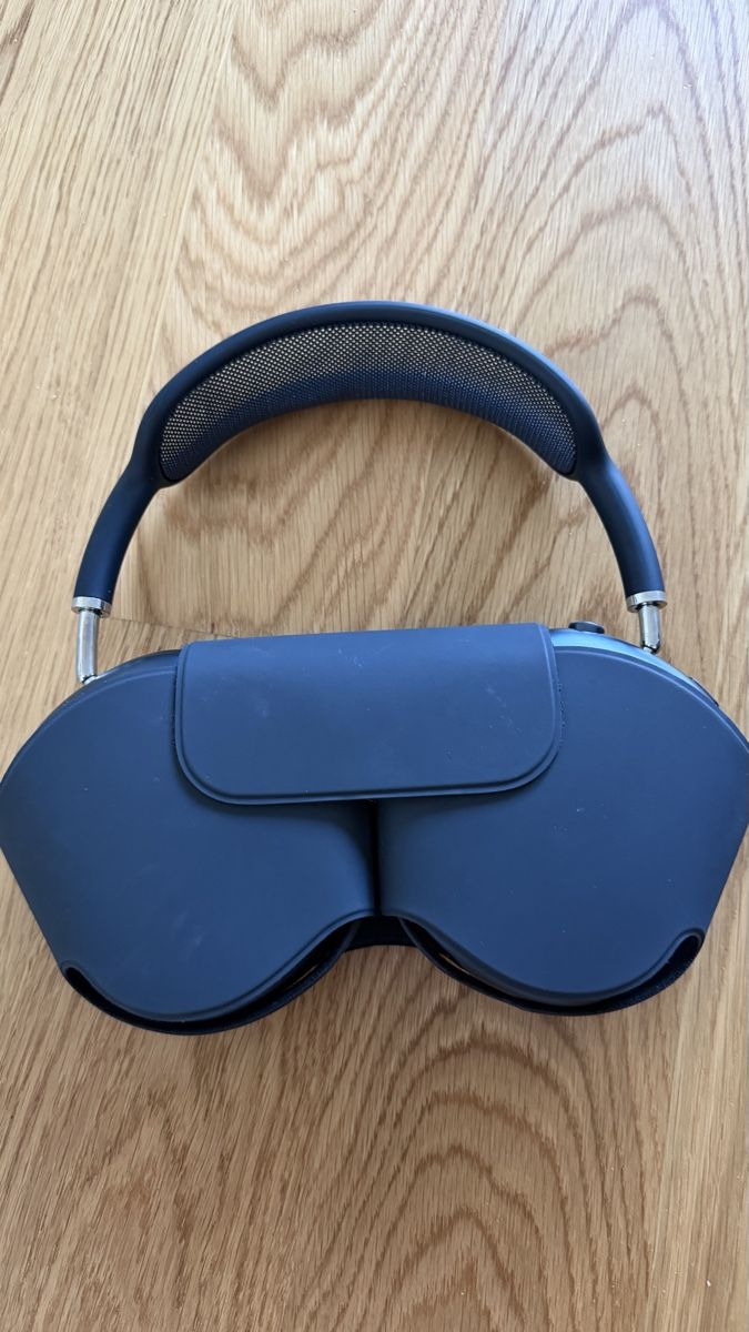 Apple Cuffie: Apple AirPods Max Kopfhörer dunkelblau mit Case – Usato da Zug venduto da mic_c6bk