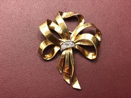Goldbrosche mit Brillanten aus 18 Karat Gelbgold Au 750