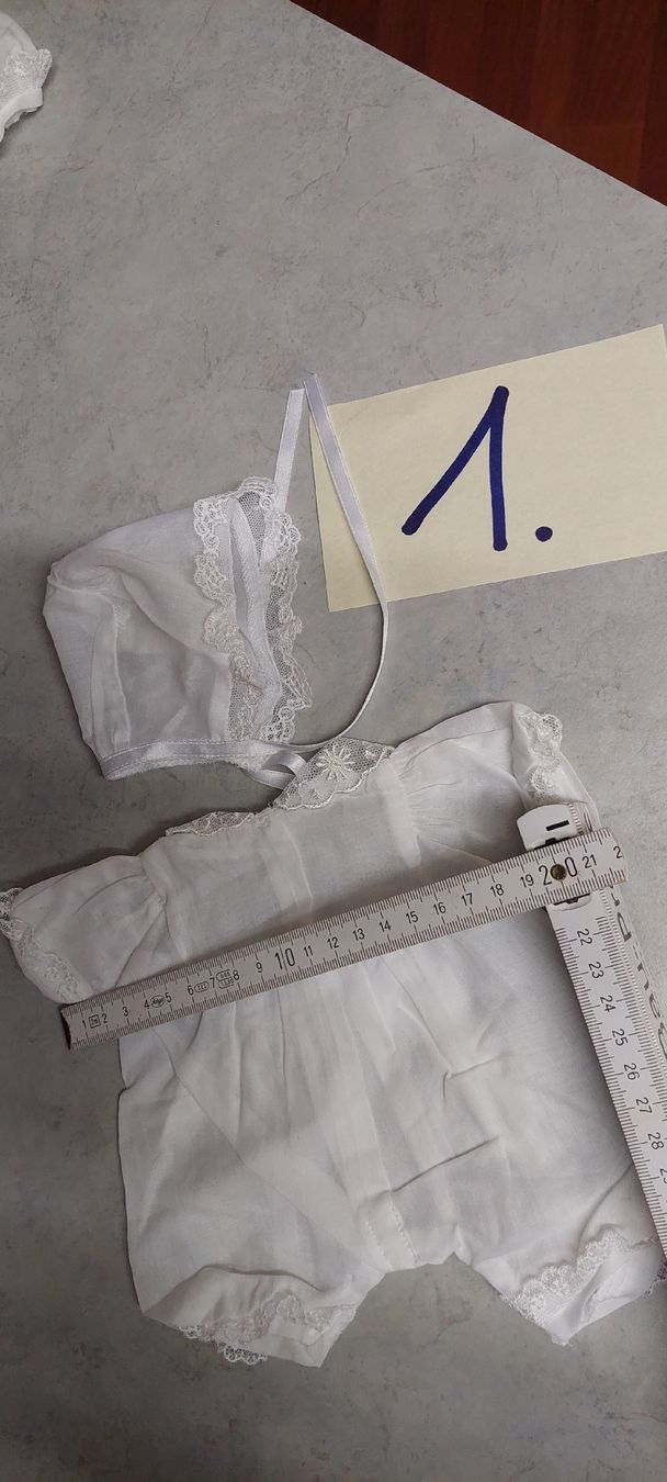 Bambole: neues ungebrauchtes Puppenkleid mit Käppli – Nuovo (secondo la descrizione) da Muri AG venduto da nindo1 5