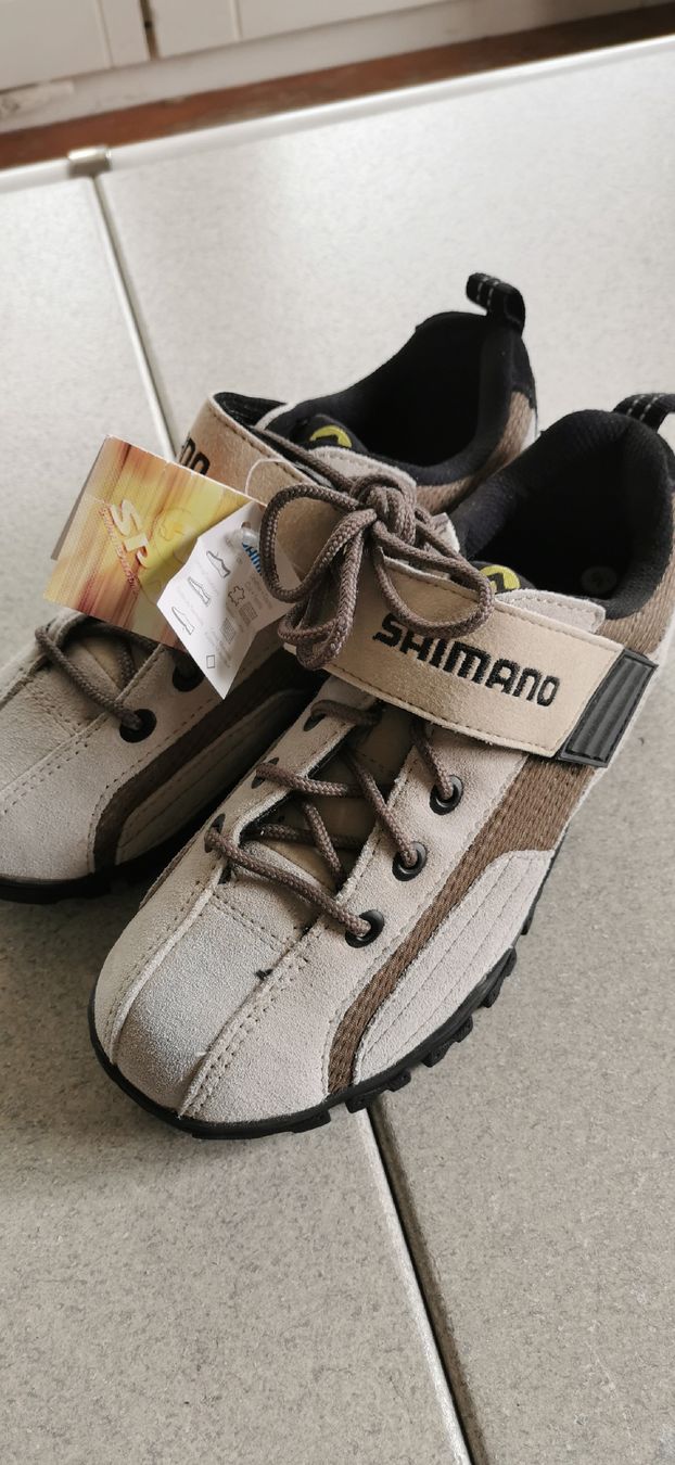 Shimano Scarpe da uomo: Radschuhe Shimano, Gr 36, neu – Nuovo (secondo la descrizione) da Kirchberg SG venduto da kar_5rtl