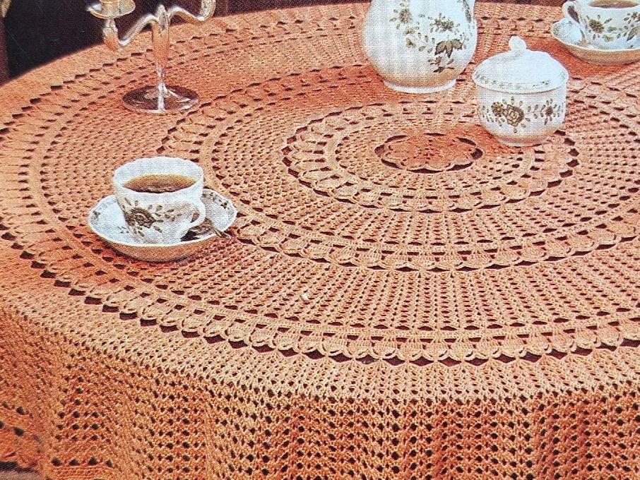 Riviste & Magazine: 6 STK HÄKELHEFTE – Usato da Huttwil venduto da Kunterbuntli 6