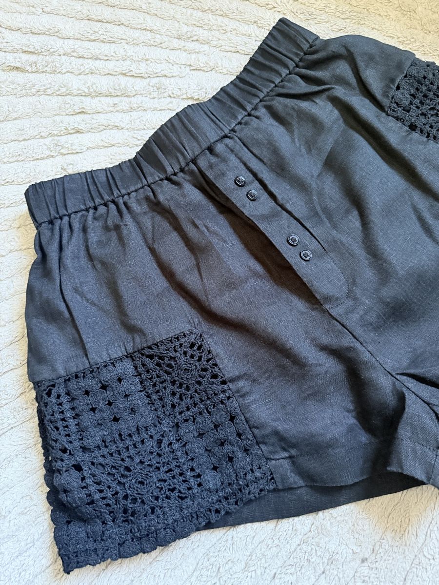 Pantaloni: SIR black linen shorts XS  – Nuovo (secondo la descrizione) da Genève venduto da kam_m6mq