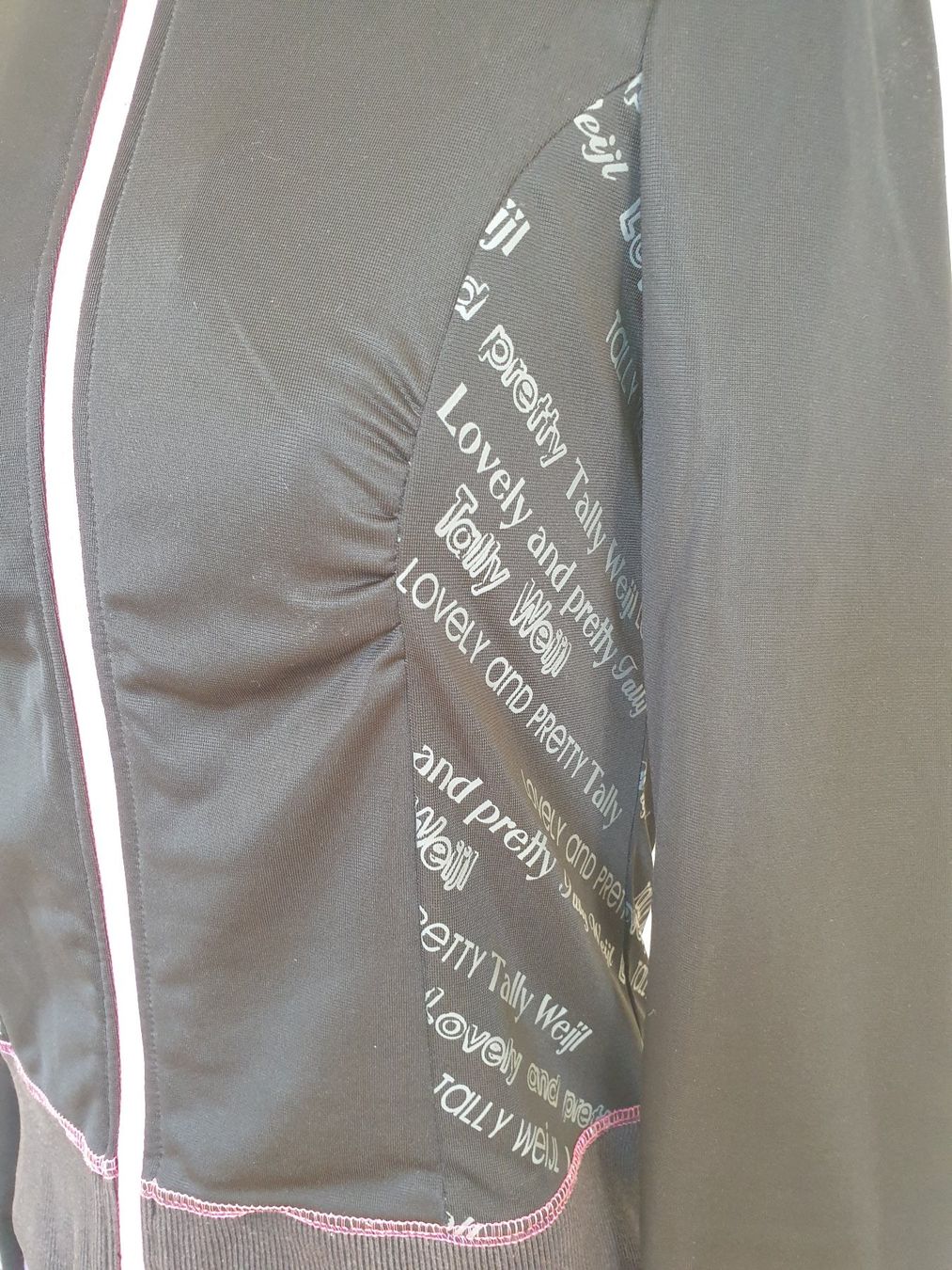 Tally Weijl Jacken: Jacke Schwarz-Pink – Gebraucht aus Lenzburg von eva_8fw5 1
