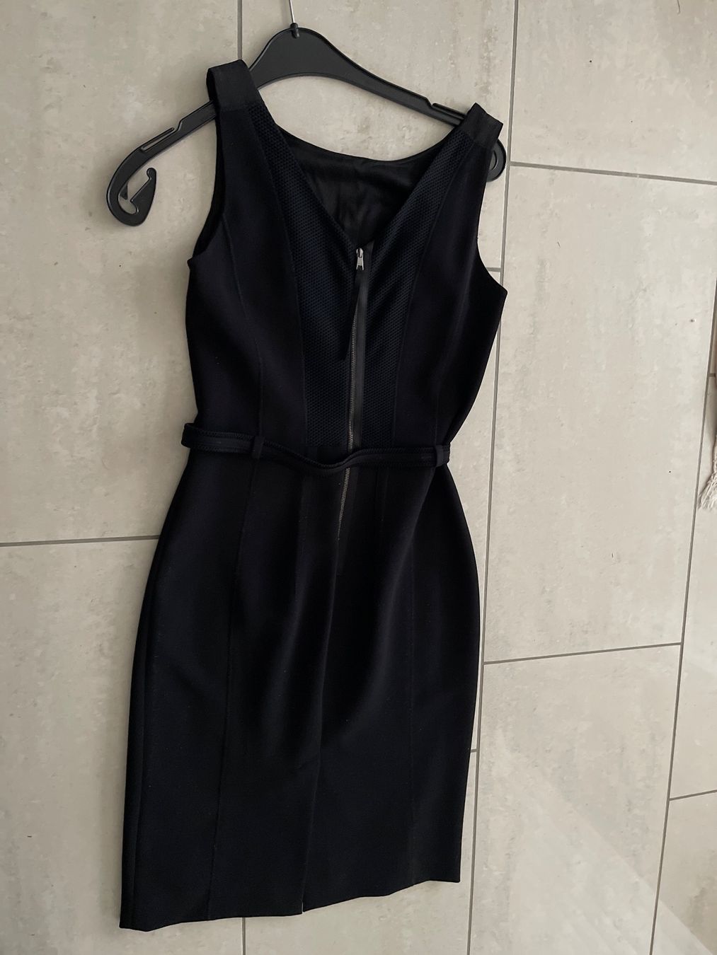 Marc Cain Vestiti: MARCCAIN schwarzes  Kleid 34  1mal getrahgen – Usato da Gutenswil venduto da yneB1943 3