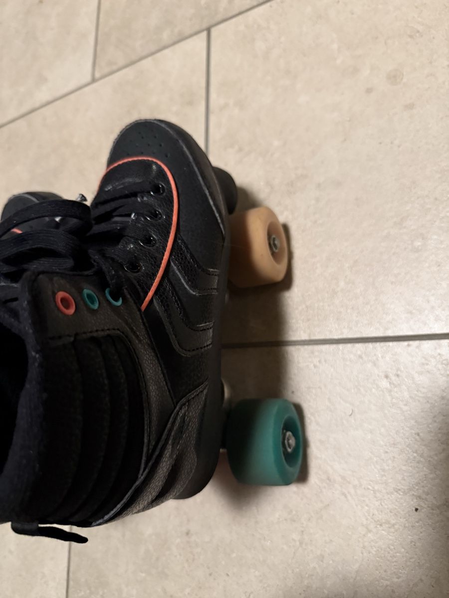 Decathlon Pattini in linea & Pattini a rotelle: Rollschuhe Oxelo schwarz Grösse 35 – Usato da Rupperswil venduto da ConradD 2