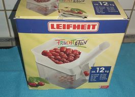 Kirschenentkerner Leifheit im Karton