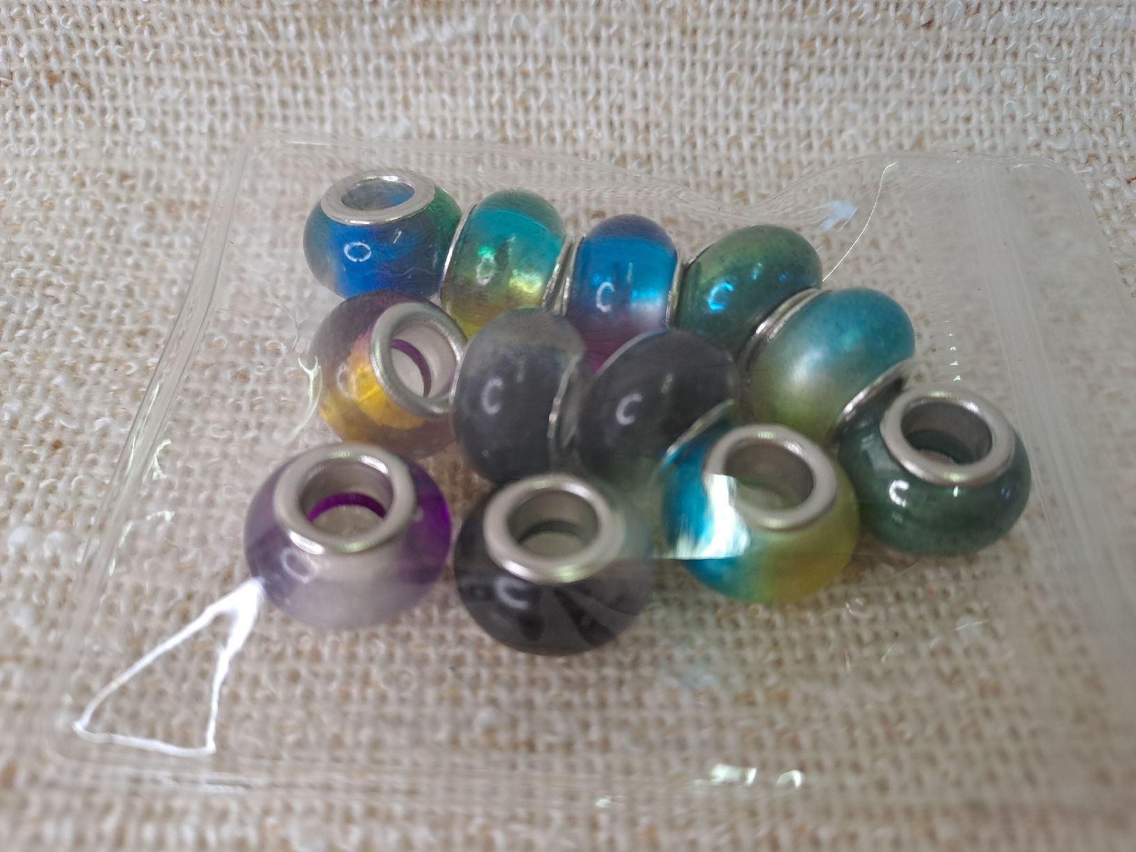 Perle (finte): 12 Schnürsenkel Perlen Schmuck – Nuovo e nell'imballaggio originale da Uznach venduto da Walaylatiere 2