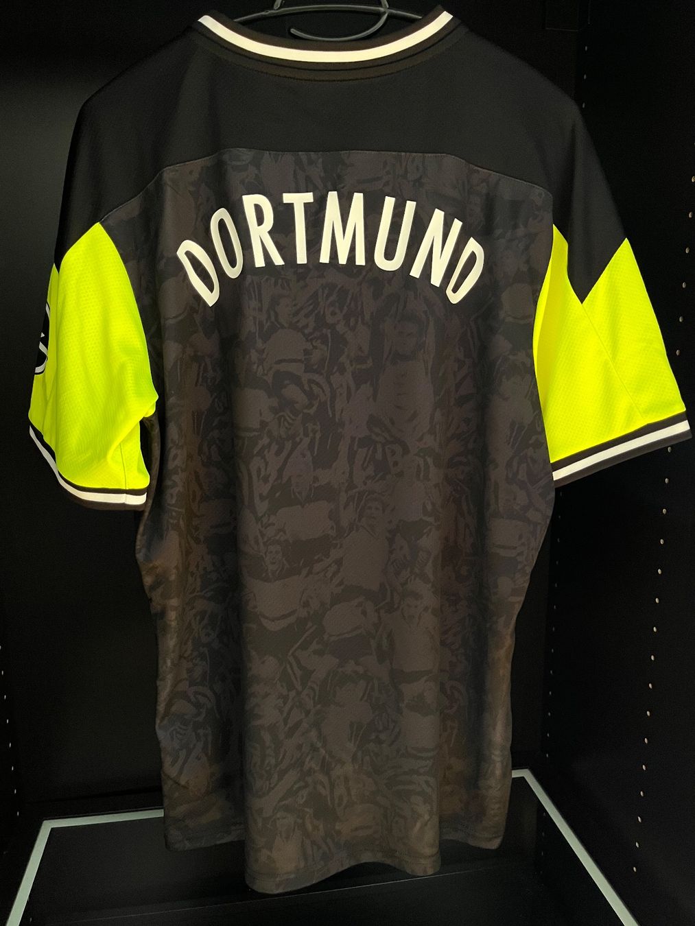 Puma Canottiere & Pantaloni: Borussia Dortmund Sondertrikot – Nuovo (secondo la descrizione) da Näfels venduto da dom_9p7f 1
