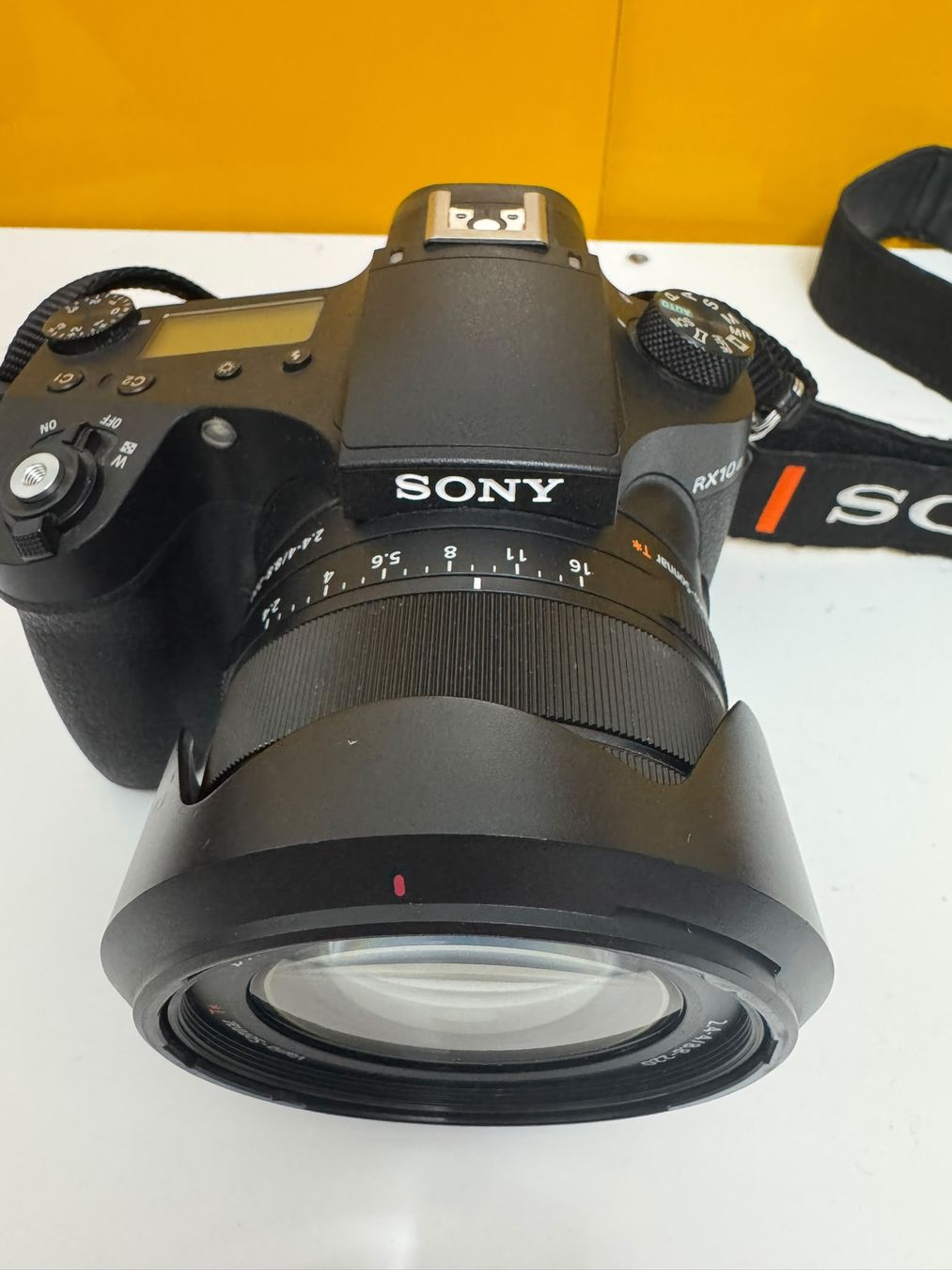Sony Fotocamera: Sony RX10 III – Usato da Bellevue venduto da agh_v8c7 4