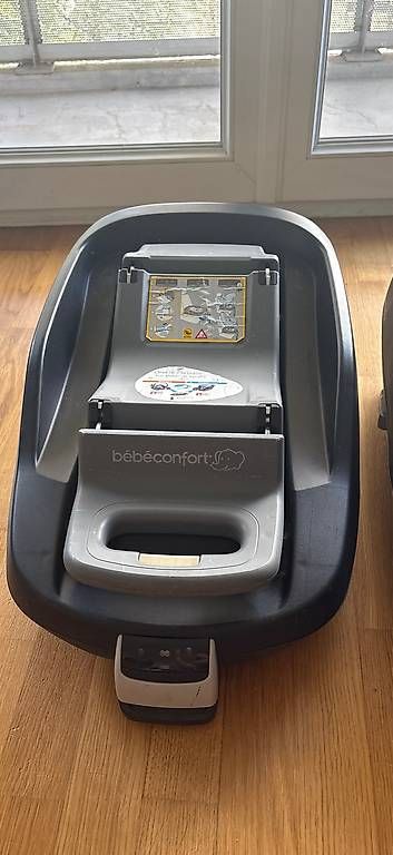 Seggiolini per auto: Base isofix bébé confort – Usato da Lausanne venduto da deg_97x8