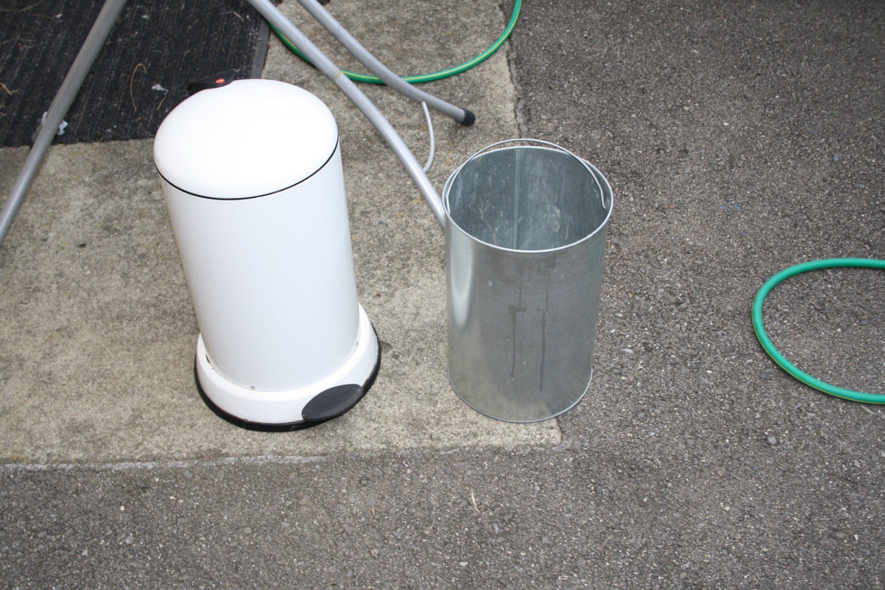 Hailo Abfalleimer: TRETEIMER HAILO – Gebraucht aus Wauwil von Pneuedy 5