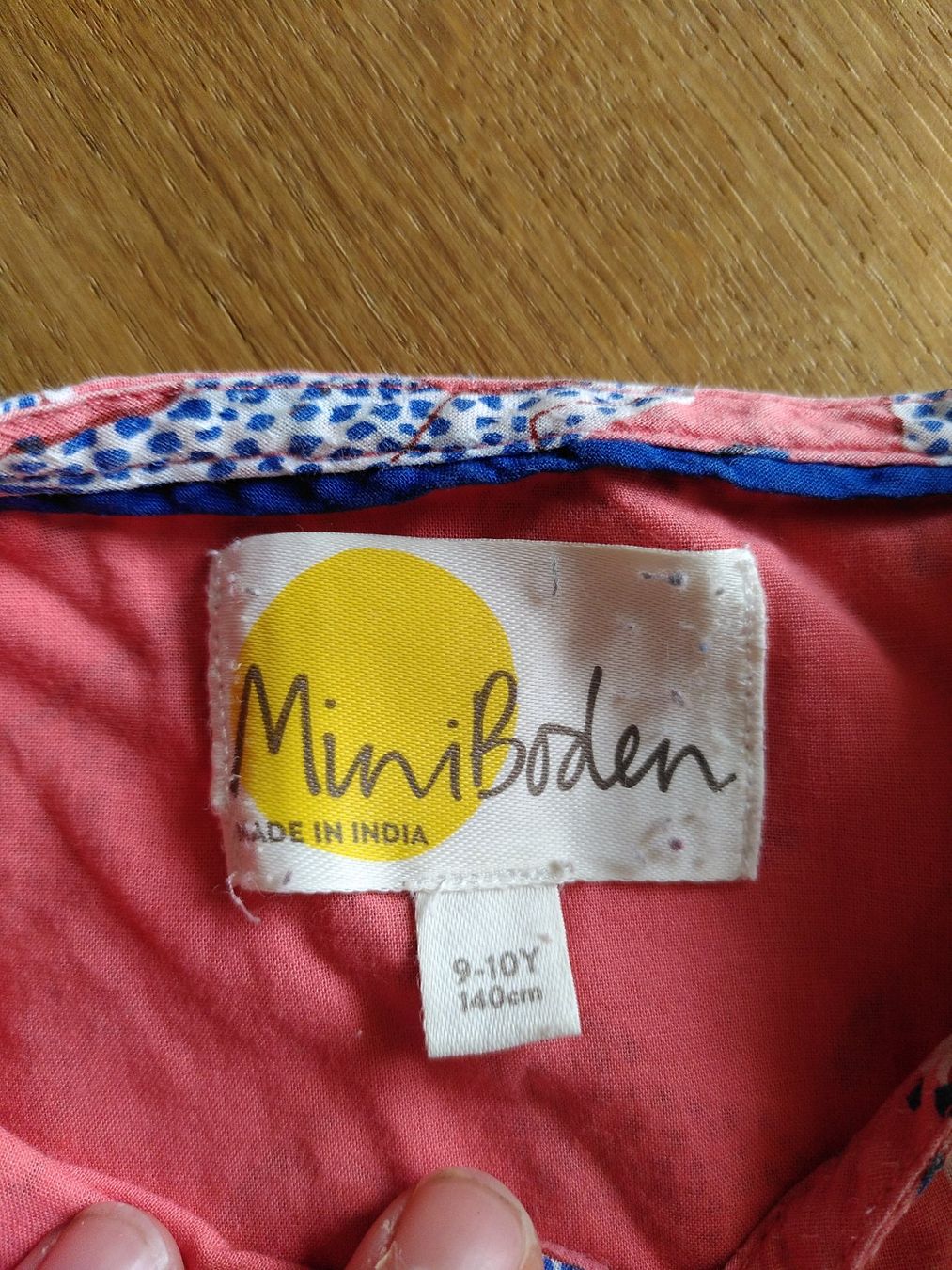 Mini Boden Blouses, T-shirts & Tops: Midi Boden Bluse Giraffenmuster 128 – D'occasion à Winterthur par Jonatsch 2