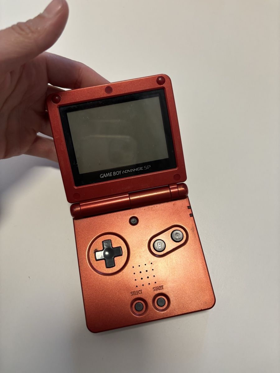 Nintendo Console: Gameboy advance rouge – Usato da La Chaux-de-Fonds venduto da DANIELA19961996 1