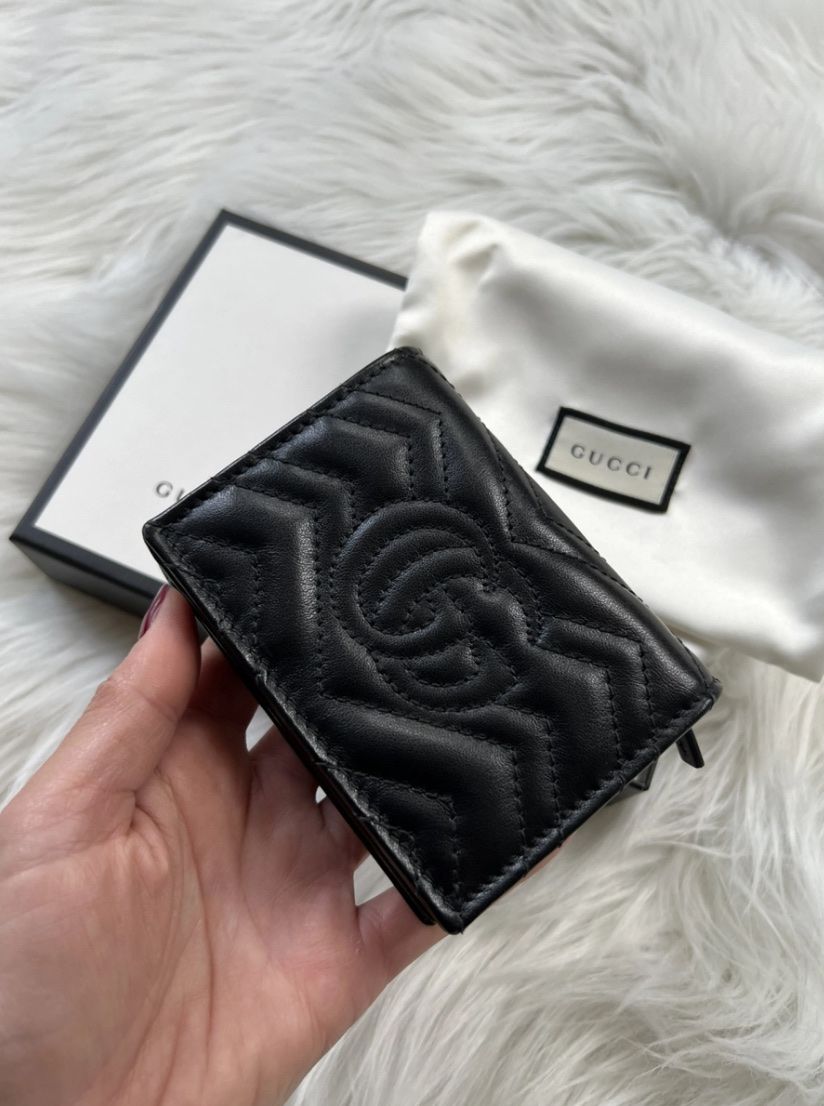 Gucci Portamonete: Gucci Marmont Leather Wallet Black, Compact Size – Nuovo (secondo la descrizione) da Erlenbach ZH venduto da adk_6c6x 7