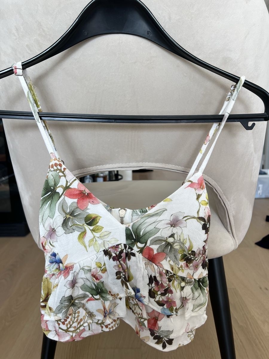 Stradivarius Top: Stradivarius Top XS – Usato da Meggen venduto da Colin_2000
