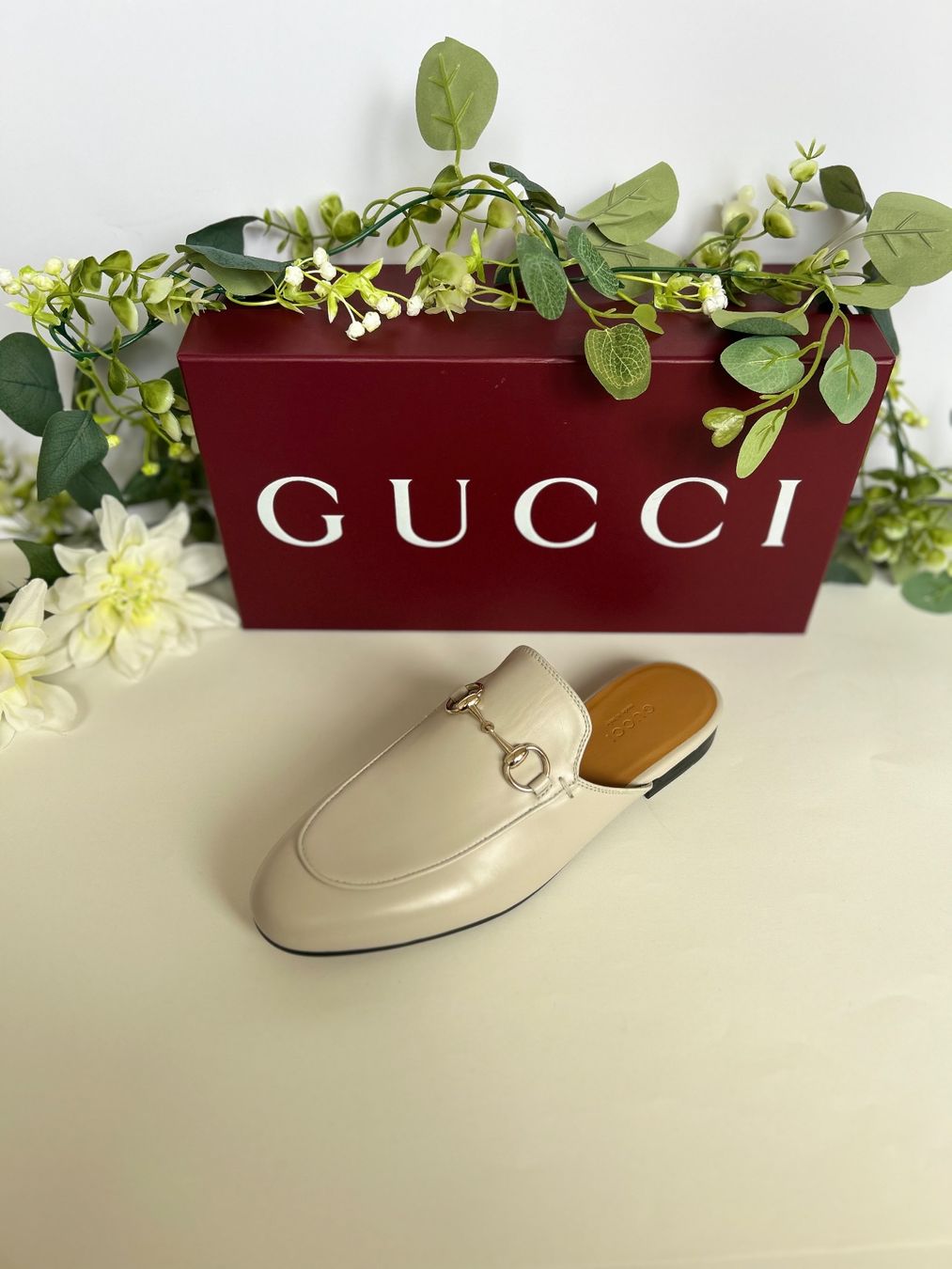 Gucci Scarpe da donna: GUCCI GREY HORSEBIT MULES – Nuovo (secondo la descrizione) da Lausanne venduto da Sylvain_luxury 1