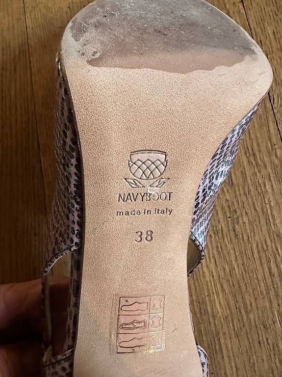 Scarpe da donna: Elegante Higheels – Usato da Aathal-Seegräben venduto da rom_cg7q 2