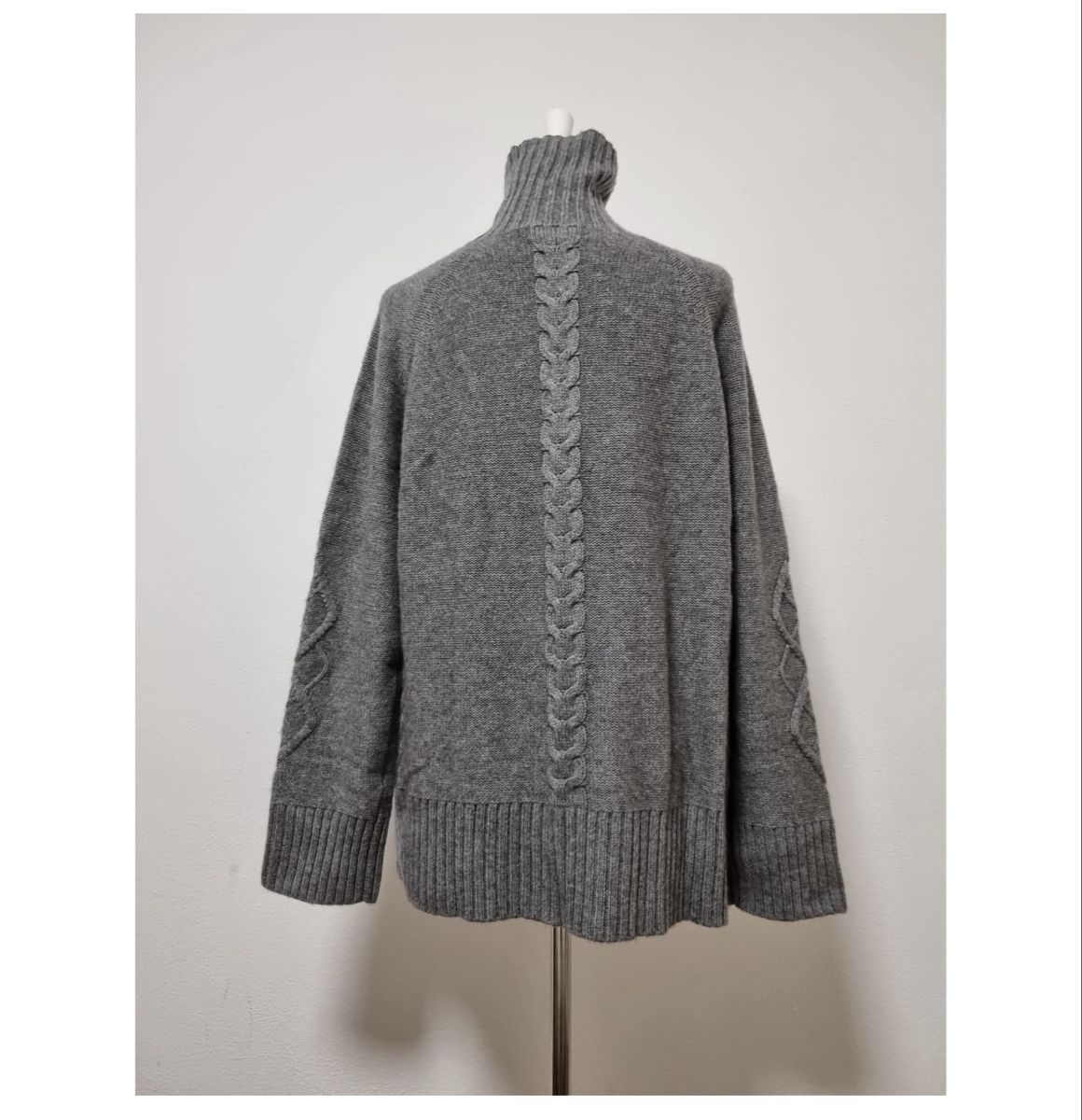 Max Mara Maglioni & Felpe: Max Mara Cacio cashmere/wool turtleneck sweater – Nuovo e nell'imballaggio originale da Küsnacht ZH venduto da oli_dr6q 3