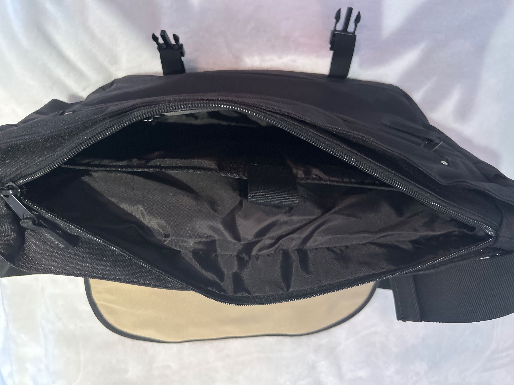 Altro in  Abbigliamento & Accessori: Umhängetasche – Nuovo (secondo la descrizione) da Illnau venduto da joya909 3
