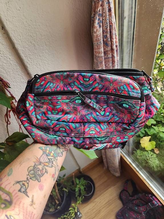 Taschen: Bauchtasche – Neu und originalverpackt aus Basel von mangome 1