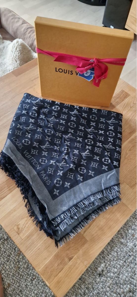 Louis Vuitton Foulard & Sciarpe: Original Louis Vuitton Schal in Original Box – Nuovo (secondo la descrizione) da Olten venduto da ale_nb2x 3