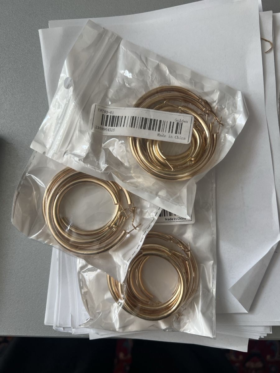 Ohrringe & -stecker: Creolen golden 3 Packete neu – Neu und originalverpackt aus Schwerzenbach von ray_6kjt
