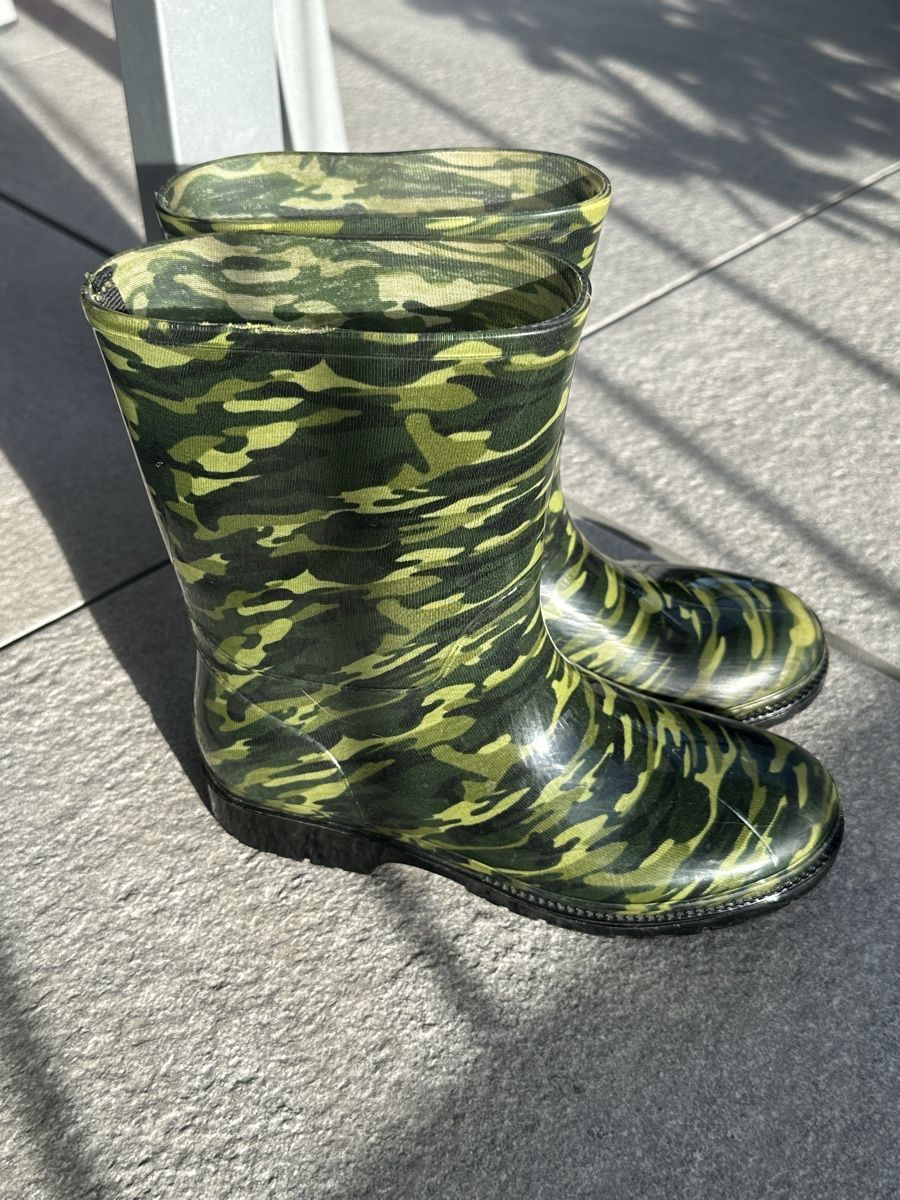 Scarpe per ragazzi: Gummistiefel / Rainboots – Usato da Rickenbach b. Wil venduto da iah_pg6d 1