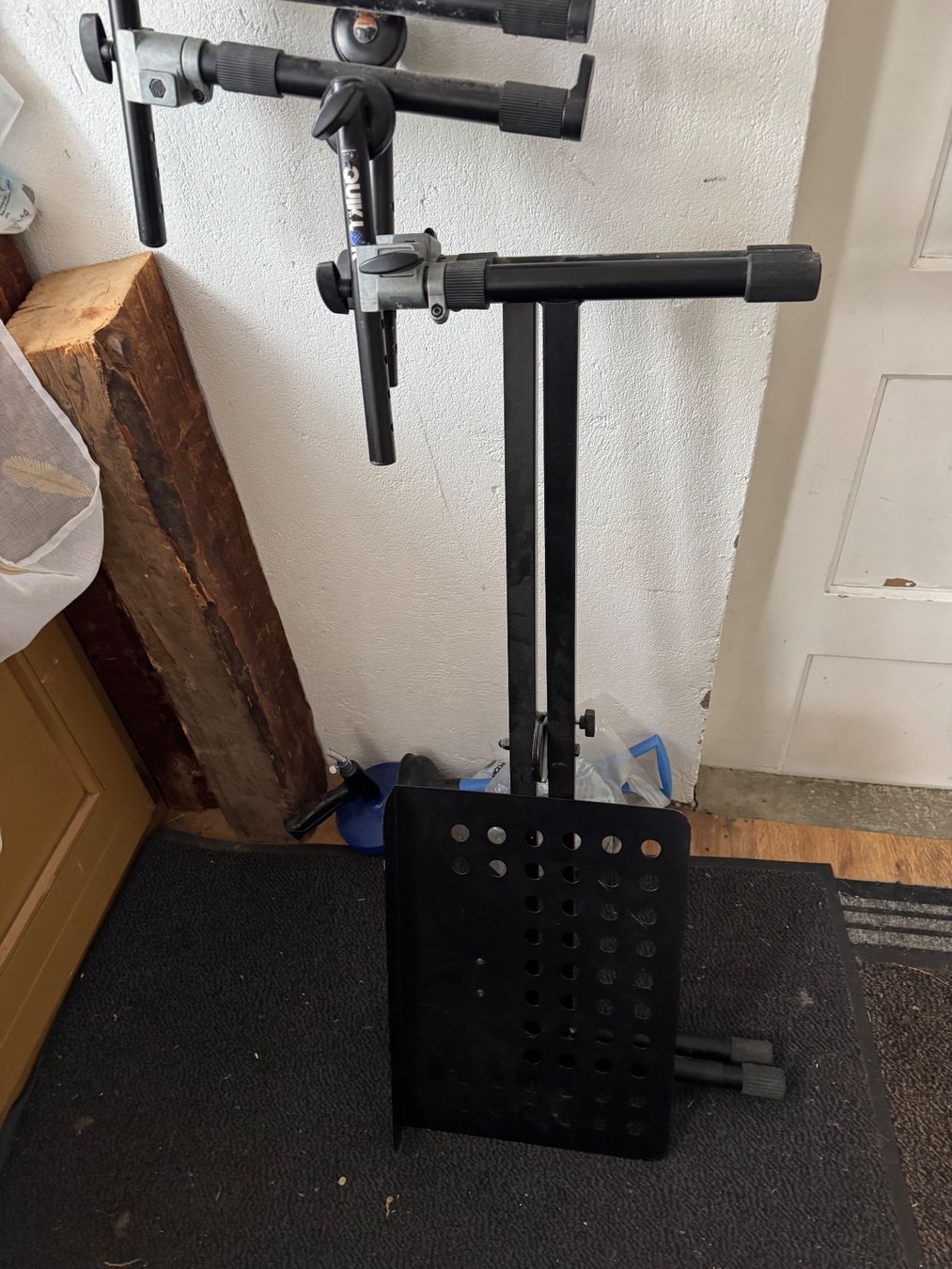 Strumenti musicali: QUIKL Doppel Keboard Ständer mit Noten Ständer – Usato da Grabs venduto da mayram27 1