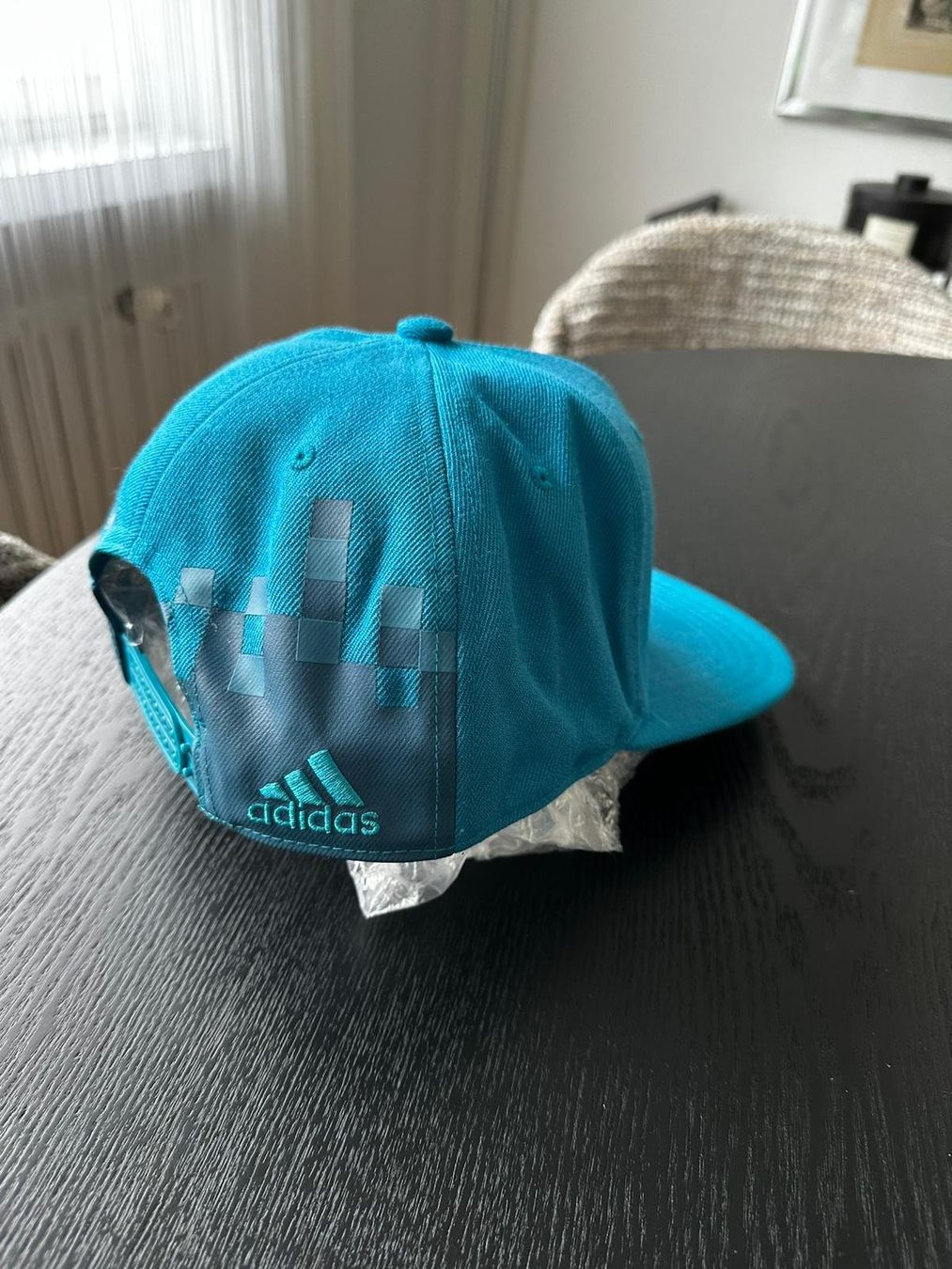 Adidas Copricapi, berretti & cappellini: Adidas Real Madrid Cap Türkis Snapback Original – Usato da Thalwil venduto da victoriaSog 5