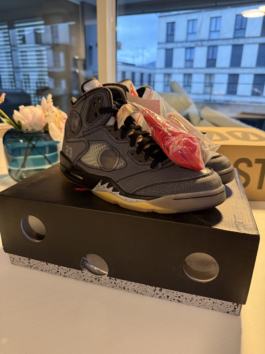 Off-White Scarpe da uomo: Air Jordan 5 Retro Off White – Nuovo e nell'imballaggio originale da Zürich venduto da jew_tq5x 1
