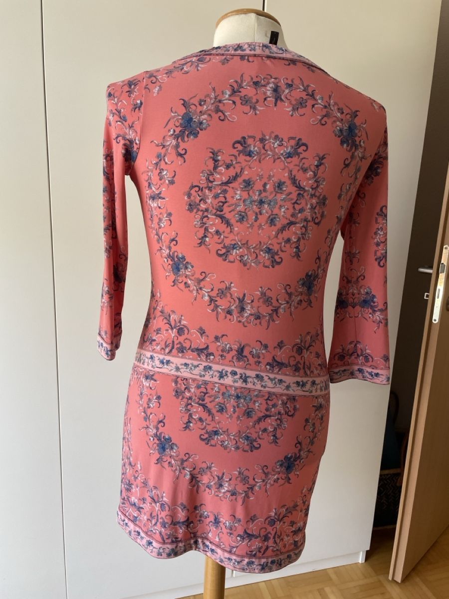 Vestiti: Robe BCBG MaxAzria  – Usato da Montagny-la-Ville venduto da Sissi-Sissi 1