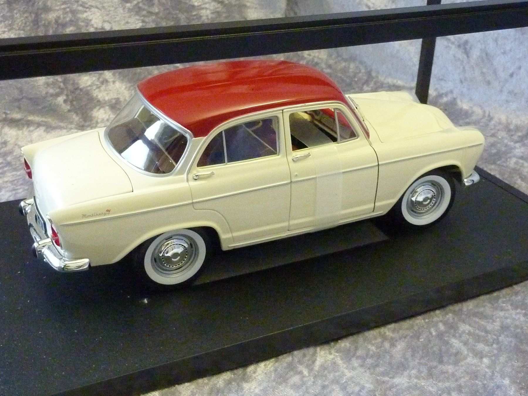 Simca Modellini d'auto: Simca Aronde P60  1:18 – Nuovo e nell'imballaggio originale da Dürrenäsch venduto da modellautos4you 7