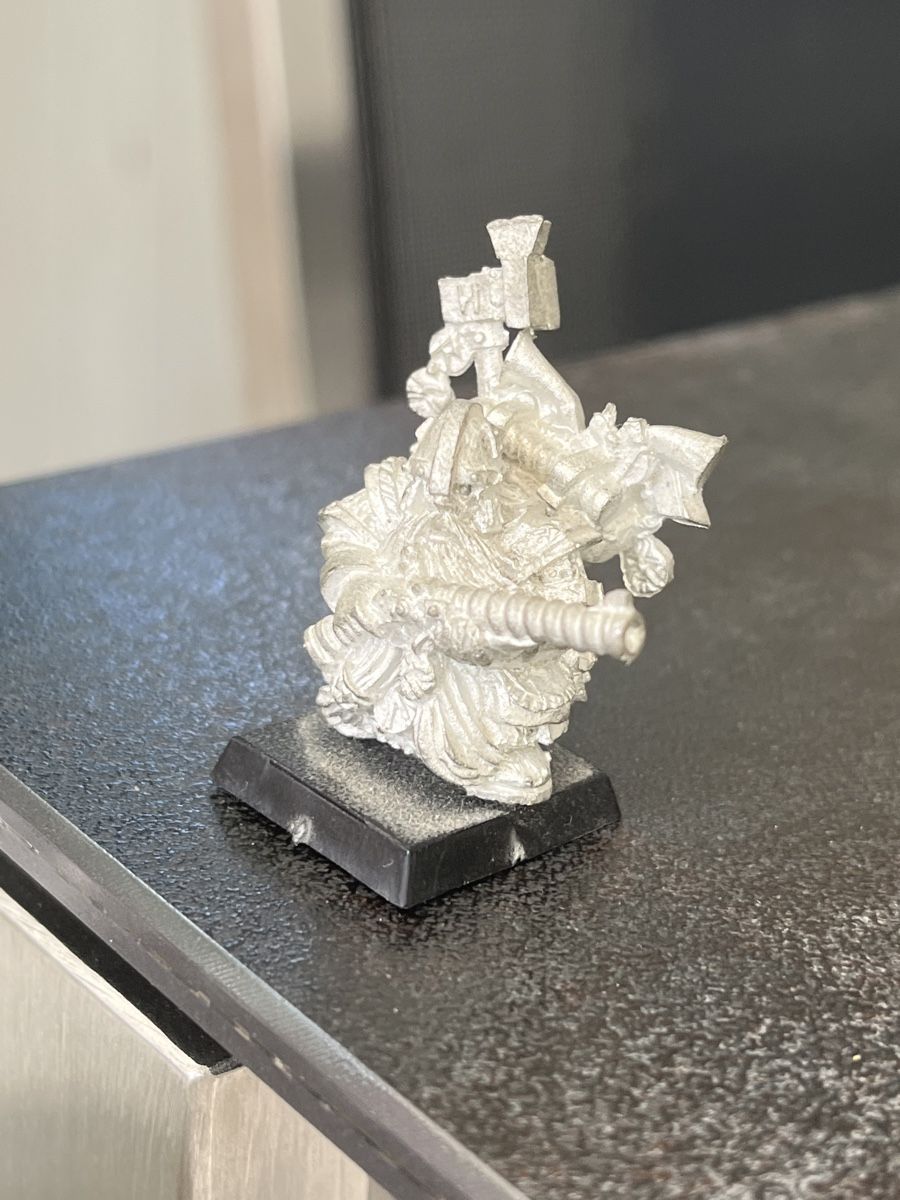 Statuette: Warhammer Figur aus Metall – Usato da Nussbaumen AG venduto da Miri-Bigi 1