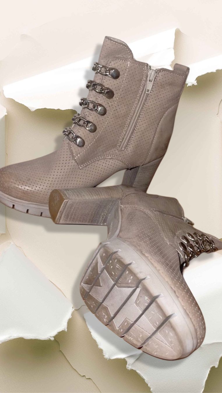 Scarpe da donna: Beiger Boots – Usato da Bützberg venduto da dan_jhn9 1