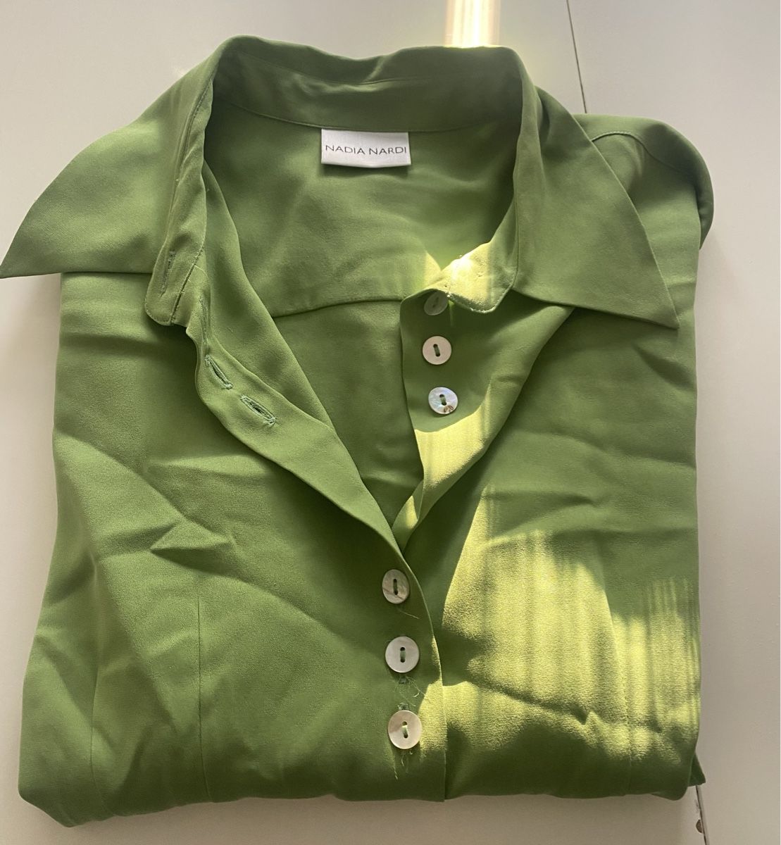 Blusen: 100% Seiden Bluse 🌸 – Gebraucht aus Opfikon von Luis144 5