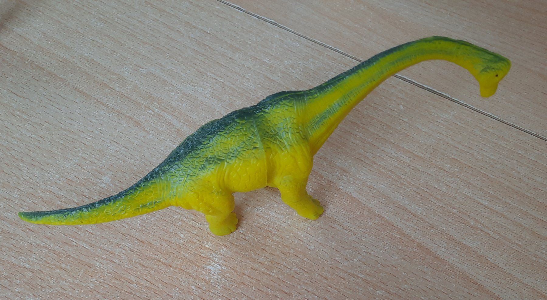 Giocattoli: 3 Dinos – Usato da Rüti ZH venduto da carmen_b 2