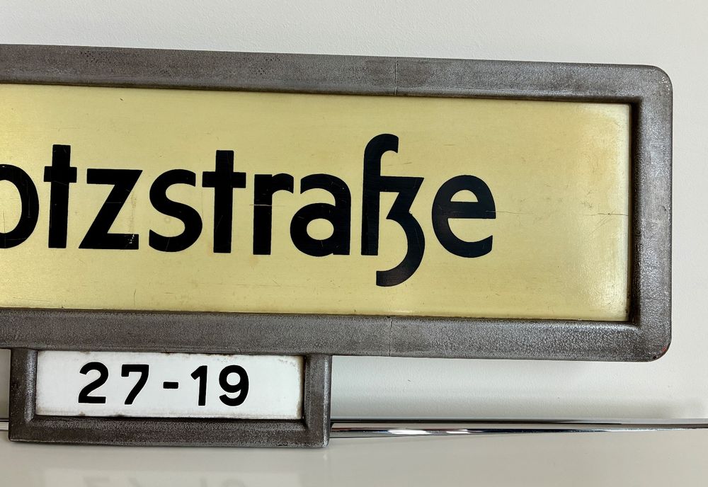 Ecriteaux: Strassenschild Motzstrasse Berlin Rarität, Sammler 82x30cm – D'occasion à Zürich par tersus1981 2