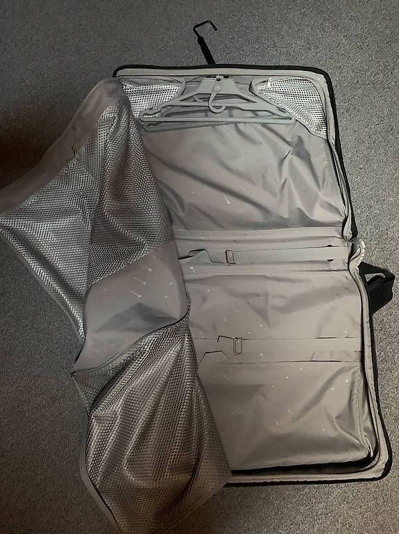 Delsey Reisekoffer: Porte costume de voyage Delsey – Gebraucht aus lutry von ecu69 1