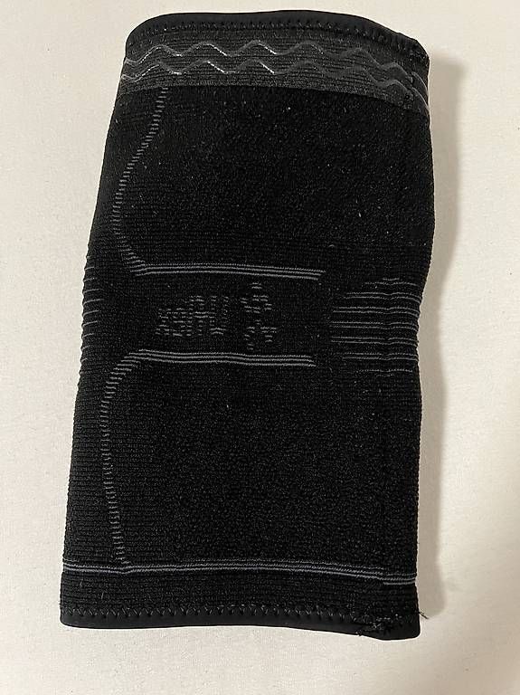 Attrezzature mediche: Uflex Athletics Knee Compression Sleeve Support – Nuovo (secondo la descrizione) da Basel venduto da ann_7w6q 3