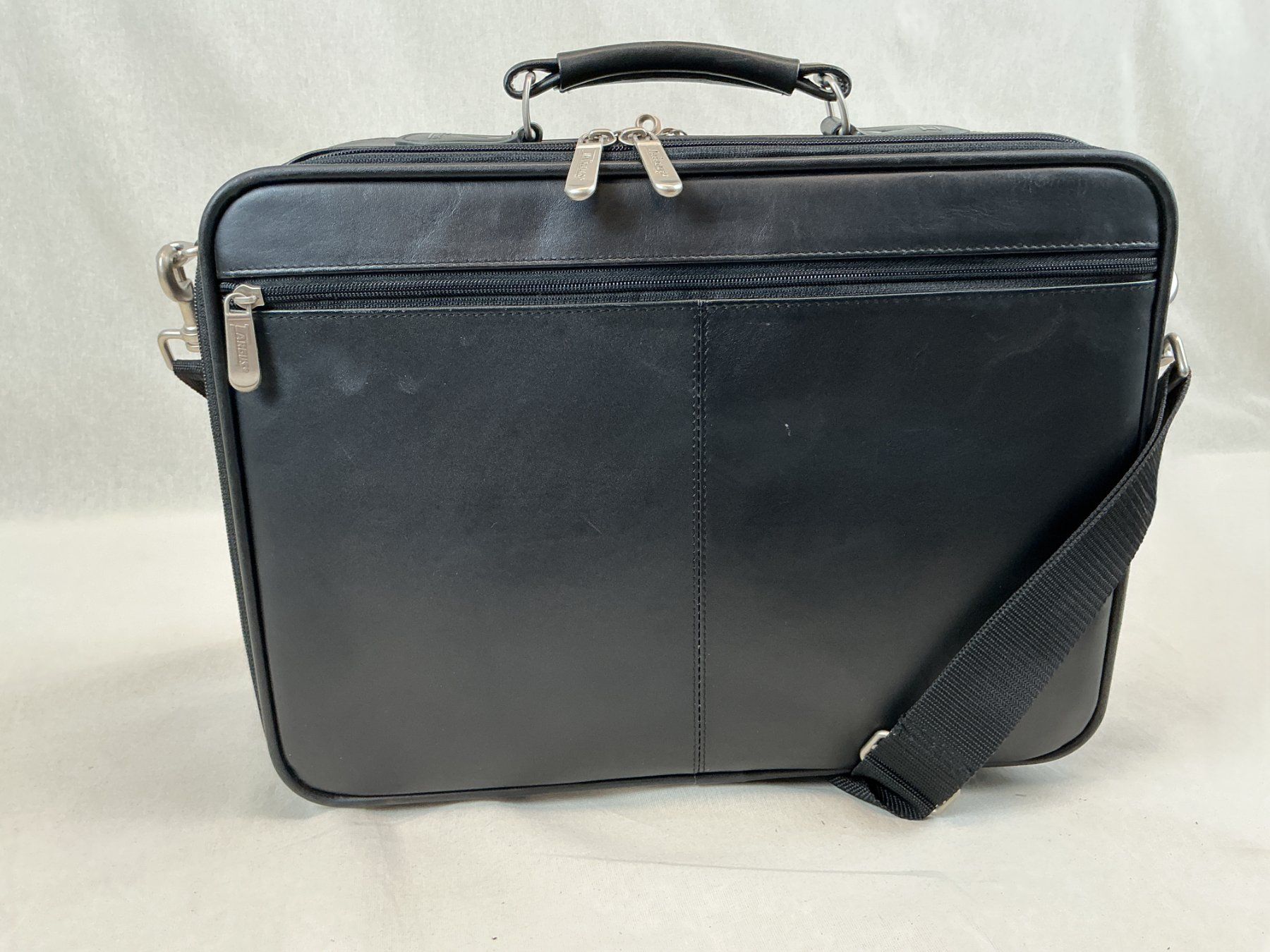 Targus Taschen: TARGUS Business / Laptop Tasche – Gebraucht aus Richterswil von Restwert_Richterswil 1