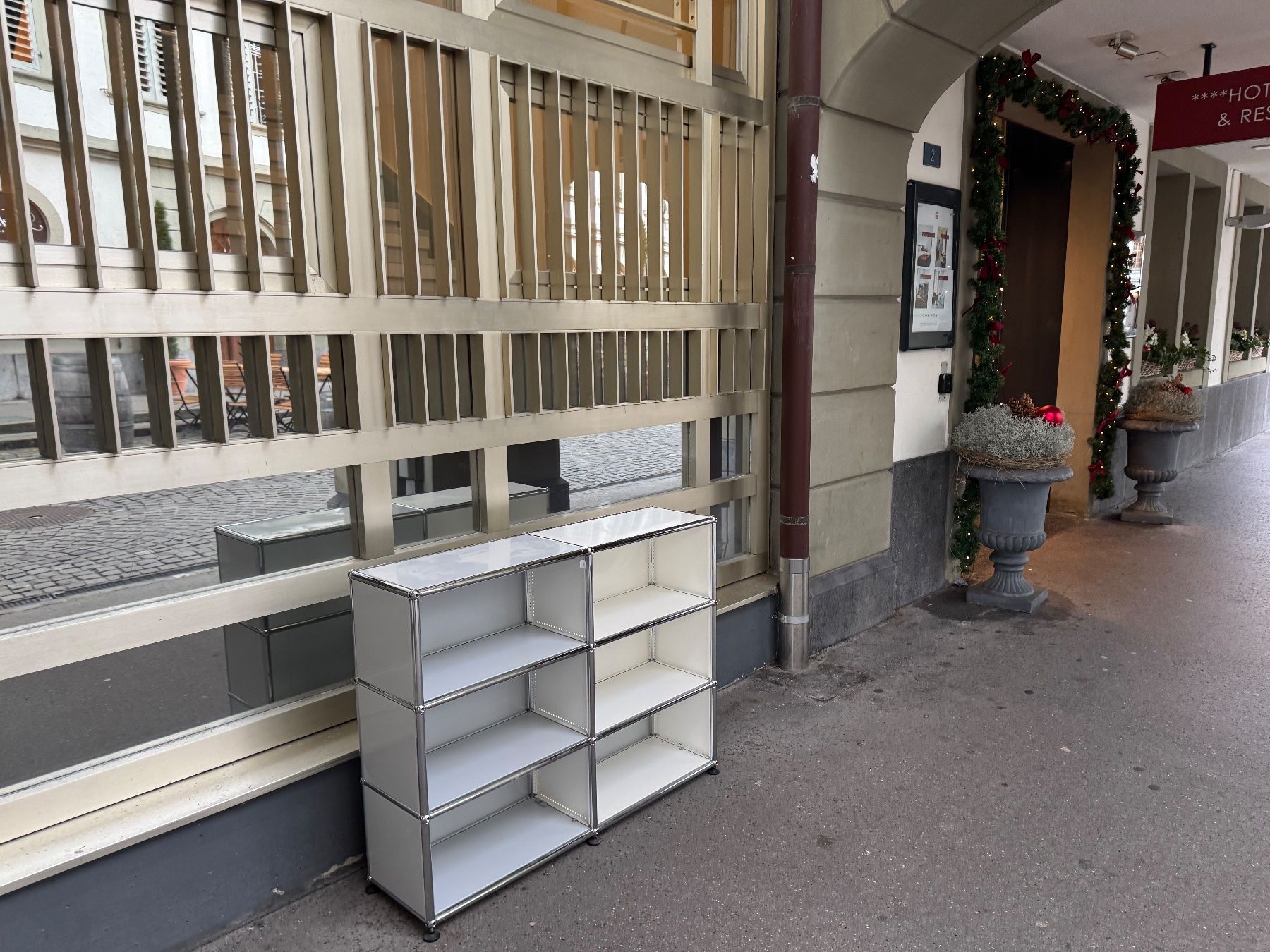 USM Cassettiere: Usm Herzige sideboard  Herzig Lieferung gratis – Usato da Thun venduto da Thuno6 1