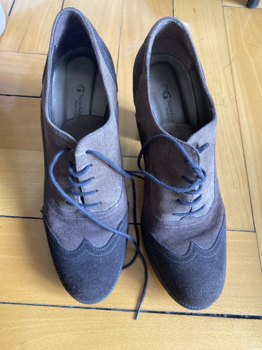 Damenschuhe: Chaussures tallons daim marron bi-colore Nero Giardini 39 – Gebraucht aus Küssnacht am Rigi von CALIFRASQUI 1