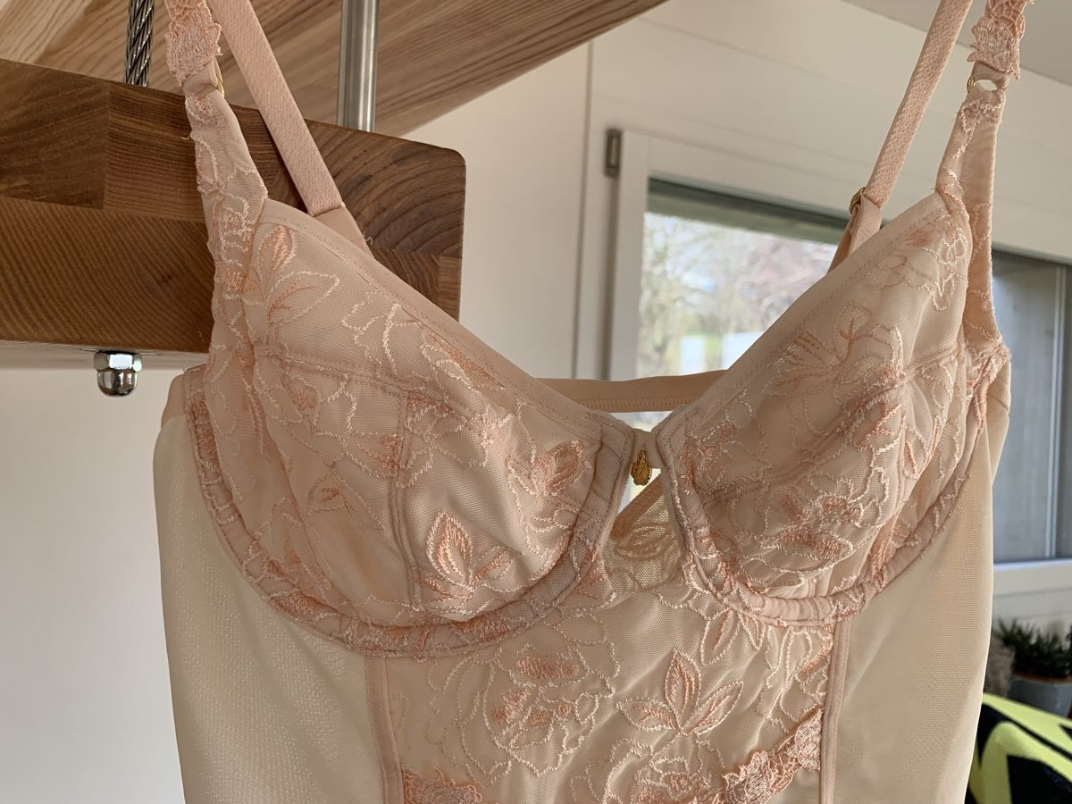 Sonstige Unterwäsche: Triumph Body Florale 70B Grösse S/M – Gebraucht aus Aathal-Seegräben von Squiki 1