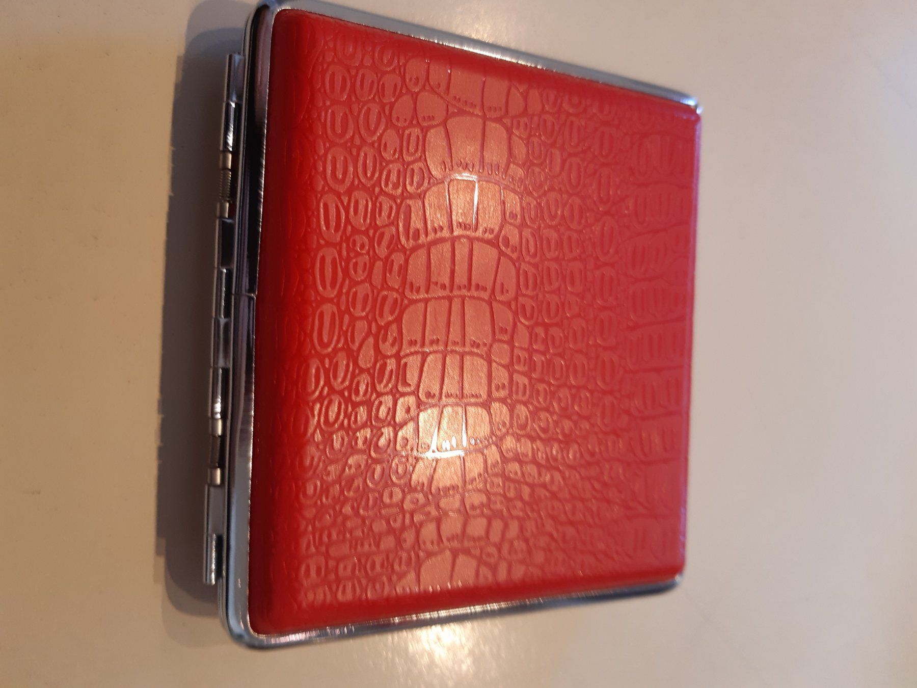 Sonstige Tabakwaren: Zigaretten etui witziges innenleben  knallrot – Neu und originalverpackt aus Ibach von chaemilochhobbygarte